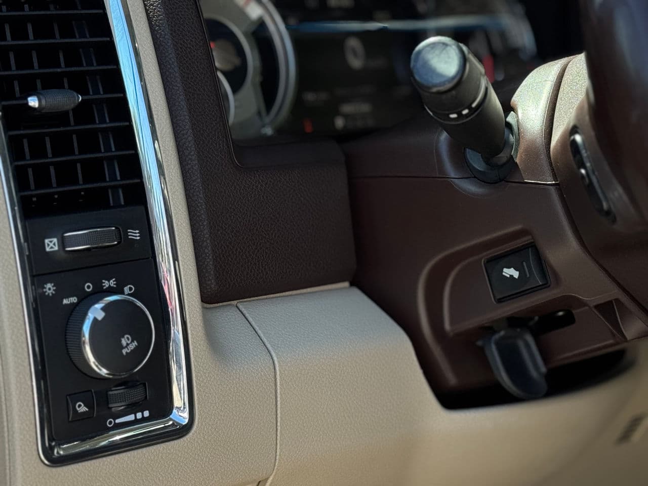 2015 Dodge RAM — Miniatură 16