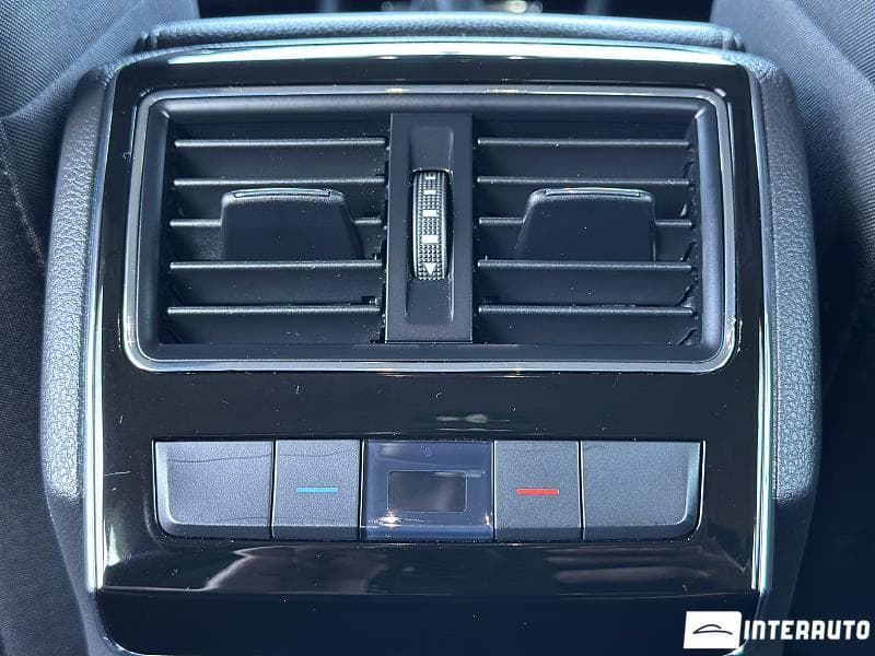 2020 Skoda Superb — Miniatură 17