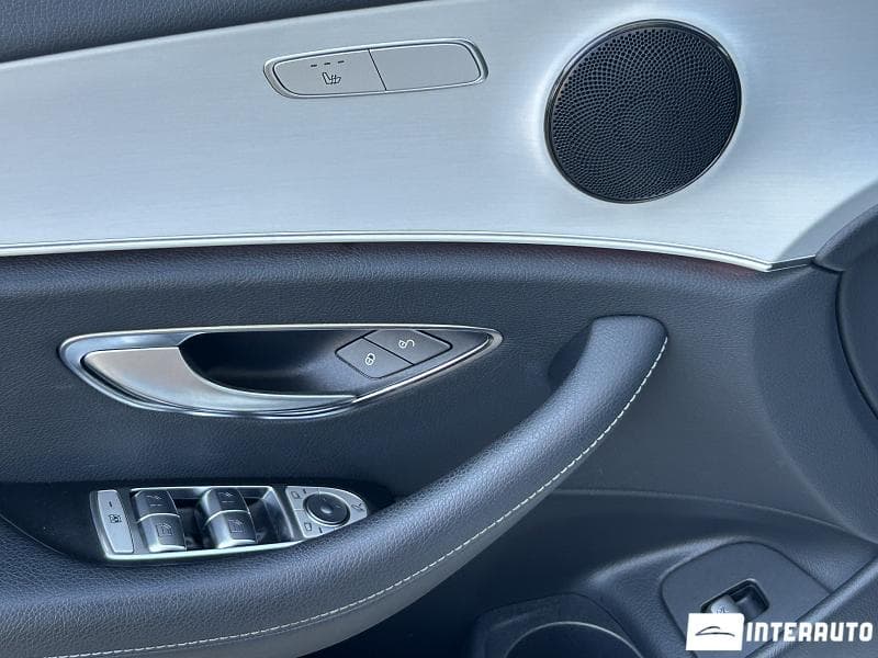 Mercedes E 220 2021 — Миниатюра 7
