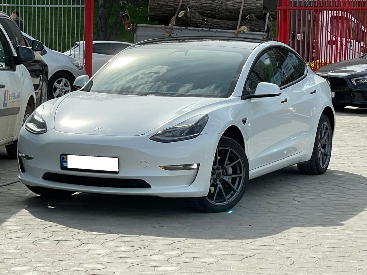 2021 Tesla Model 3 — Miniatură 2