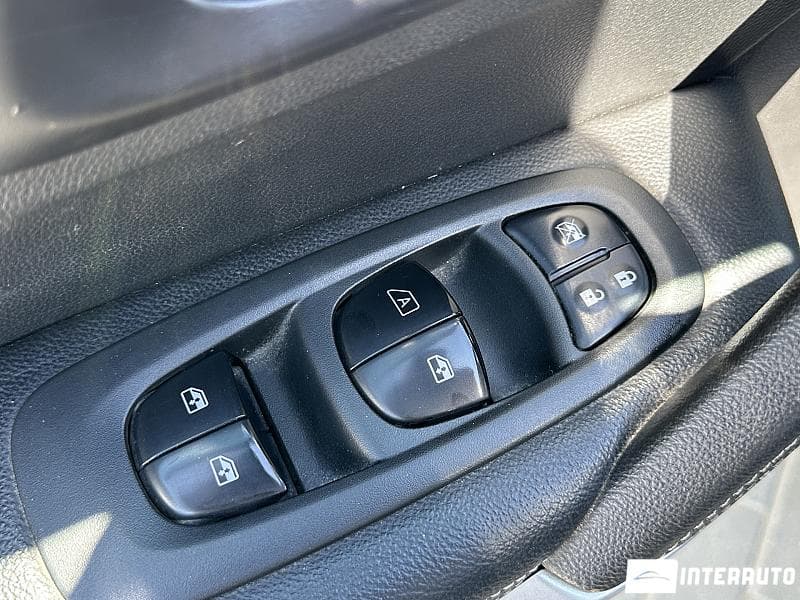 2017 Renault Kadjar — Miniatură 16