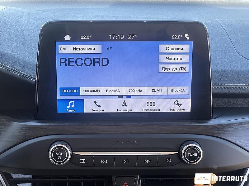 2018 Ford Focus — Miniatură 9