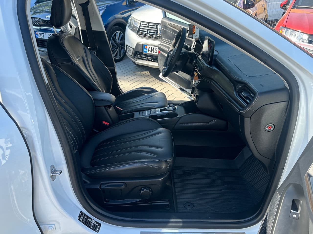 2018 Ford Focus — Miniatură 15