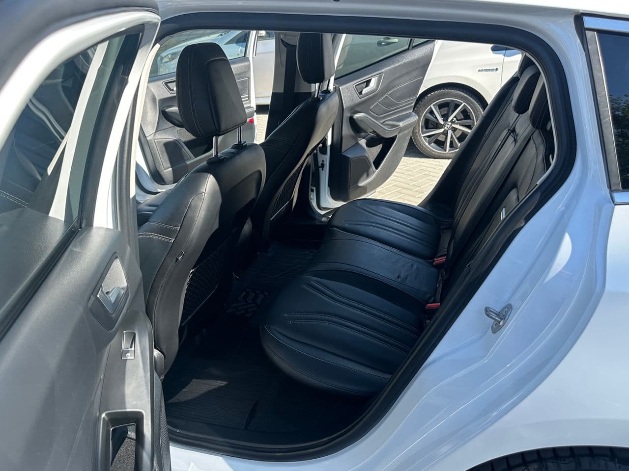 2018 Ford Focus — Miniatură 13