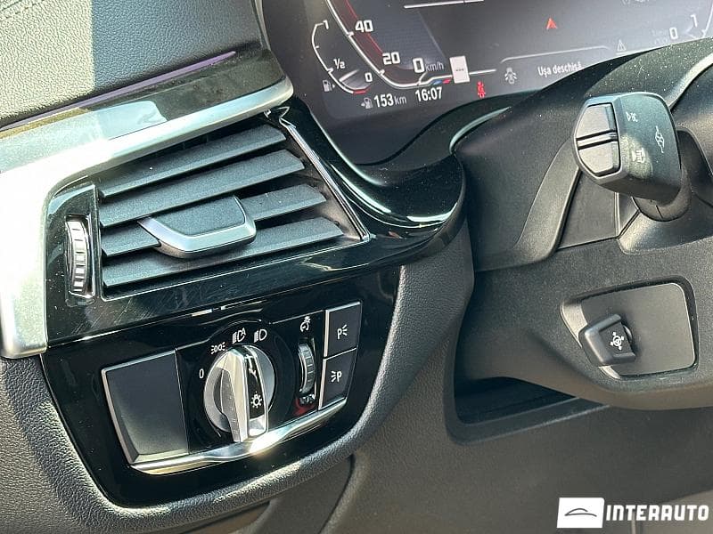 2020 BMW M550i — Miniatură 28