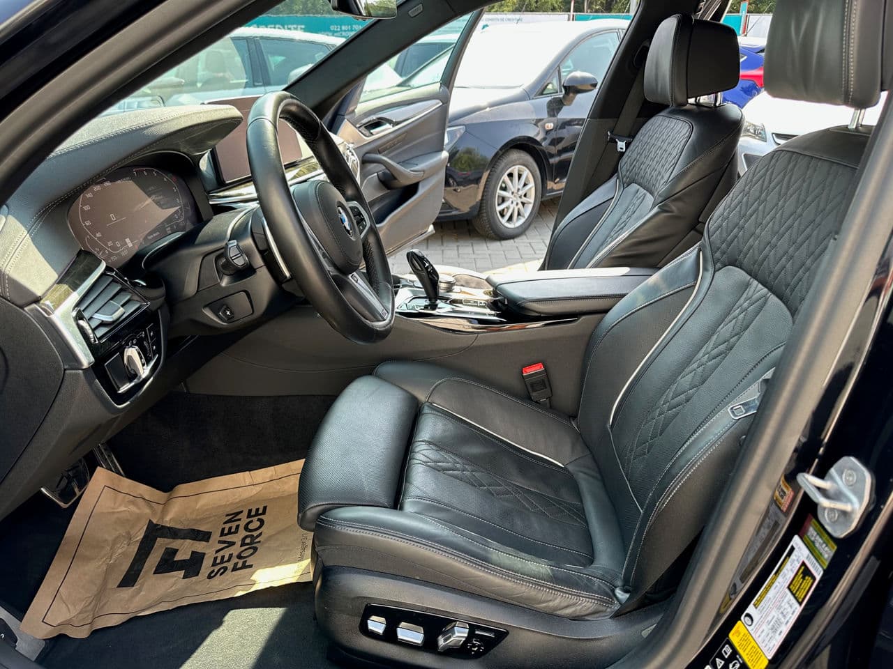 2020 BMW M550i — Miniatură 5