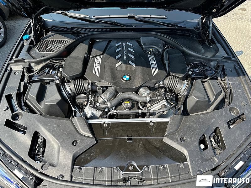 2020 BMW M550i — Miniatură 30