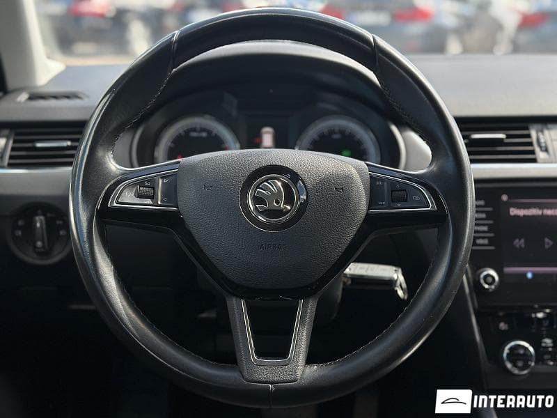 2019 Skoda Octavia — Miniatură 10