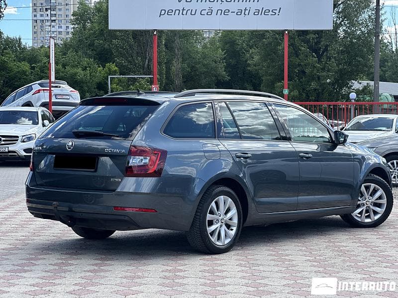 2019 Skoda Octavia — Miniatură 2