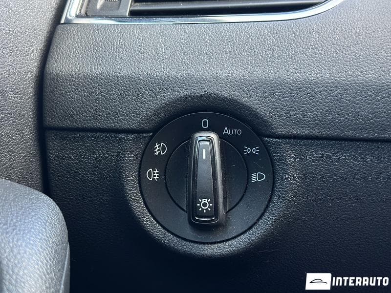 2019 Skoda Octavia — Miniatură 9