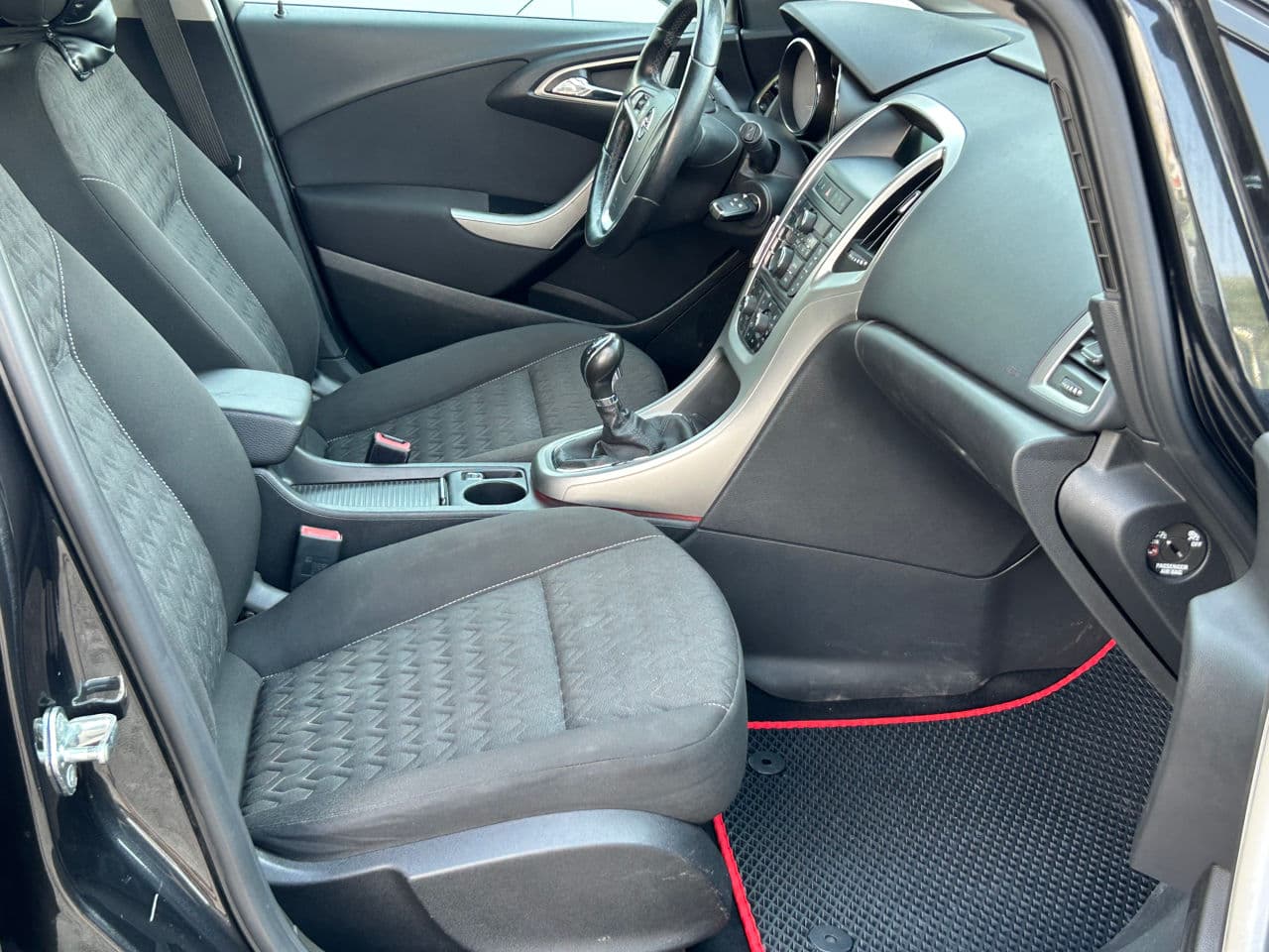 Opel Astra 2013 — Миниатюра 7