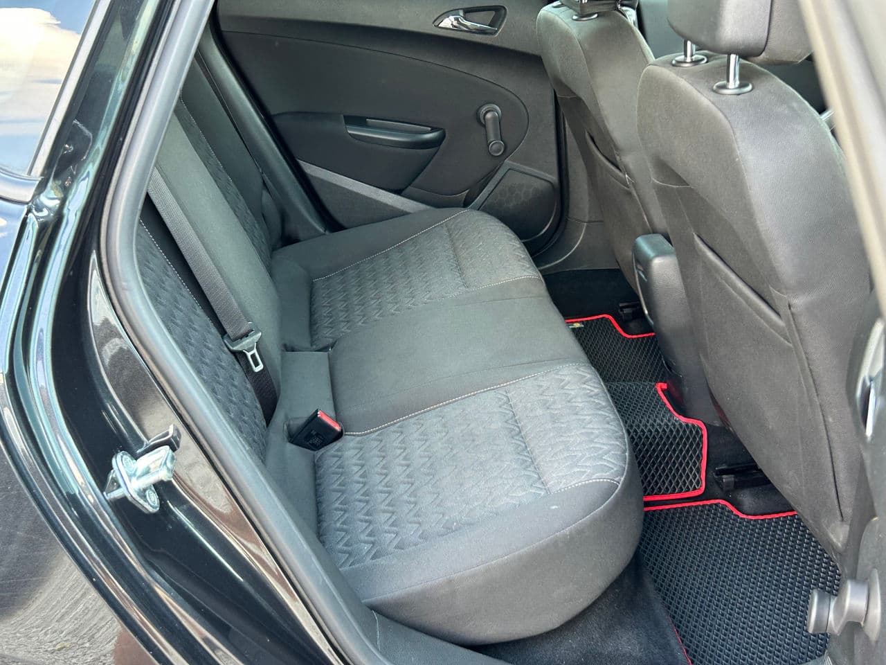 Opel Astra 2013 — Миниатюра 15