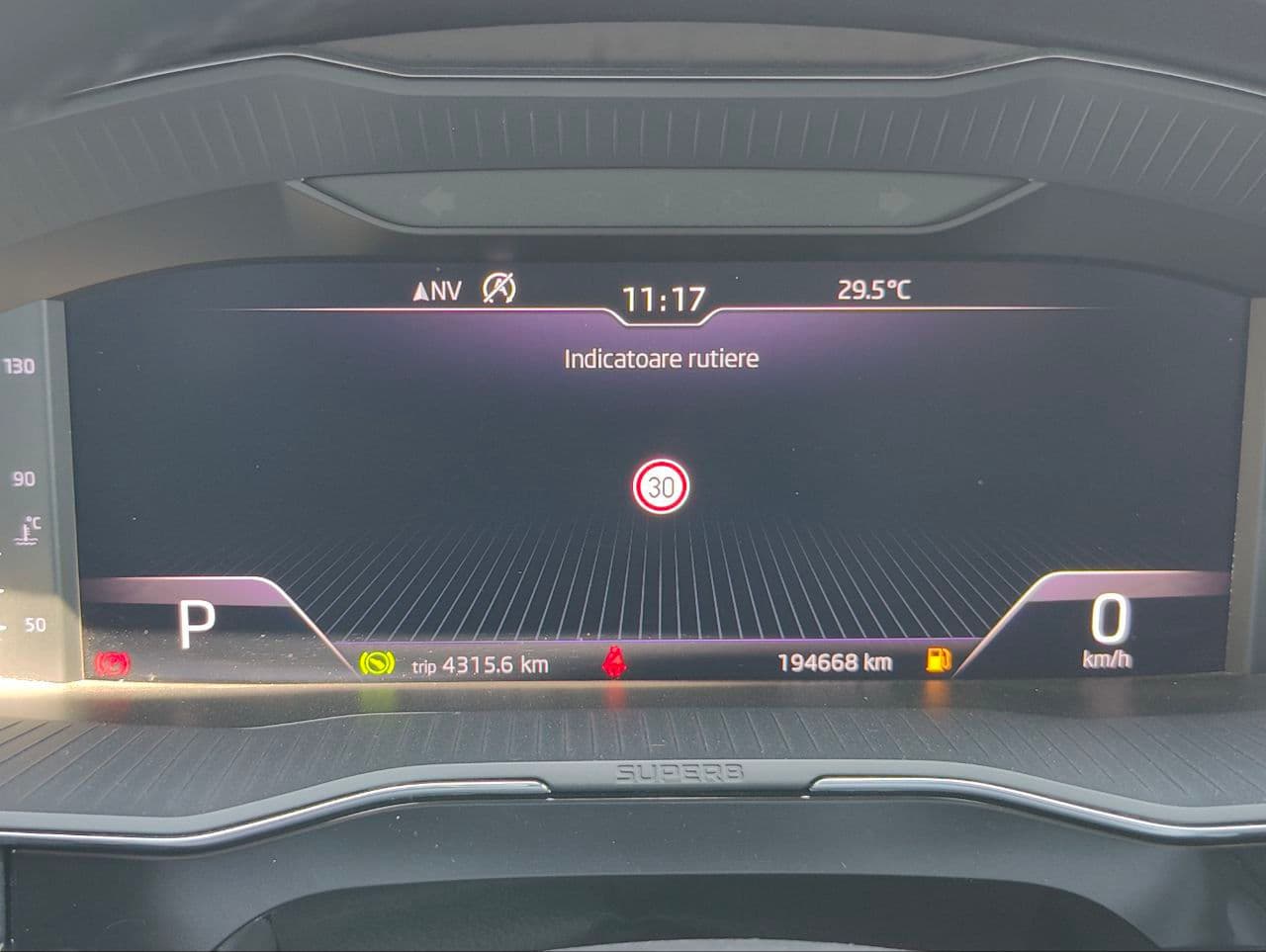 2020 Skoda Superb — Miniatură 12