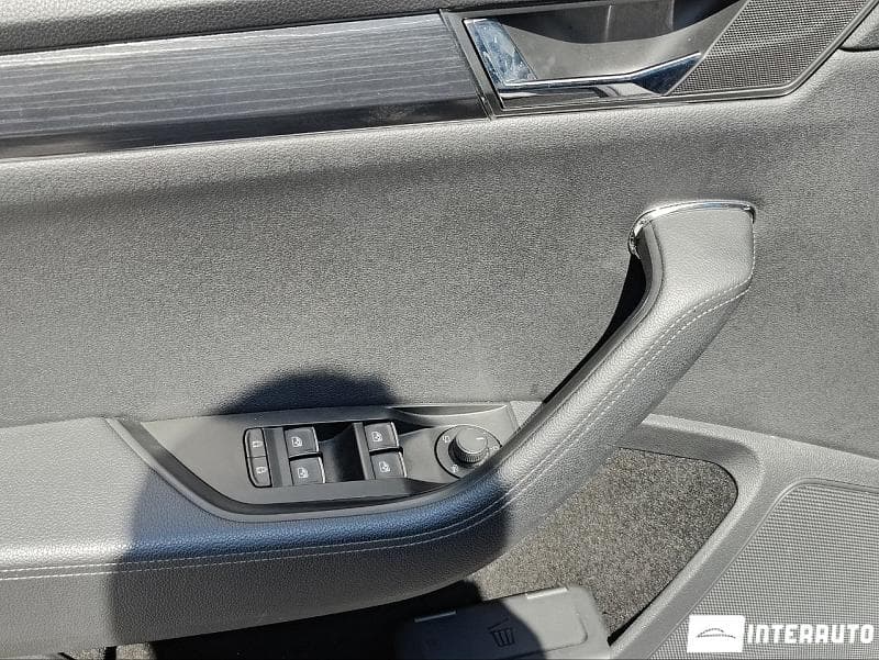 2020 Skoda Superb — Miniatură 19