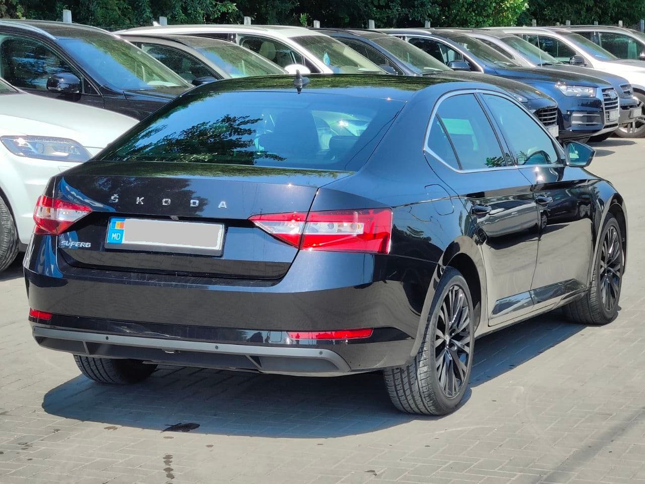 2020 Skoda Superb — Miniatură 2