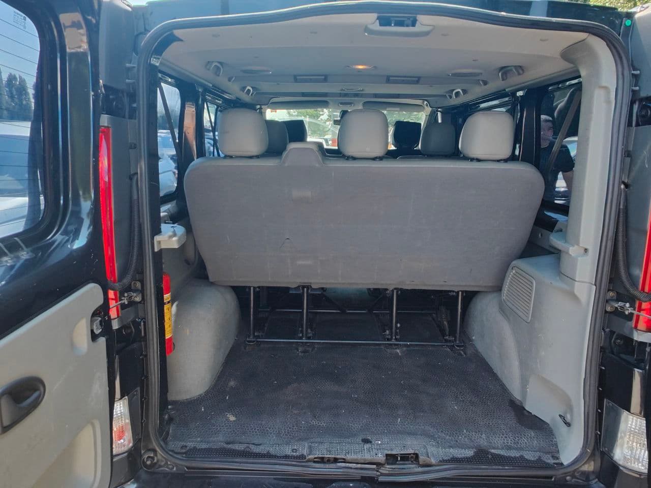 2009 Renault Trafic — Miniatură 11
