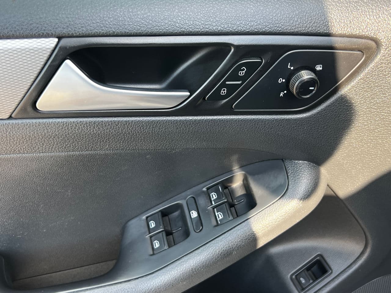 2016 Volkswagen Jetta — Miniatură 15