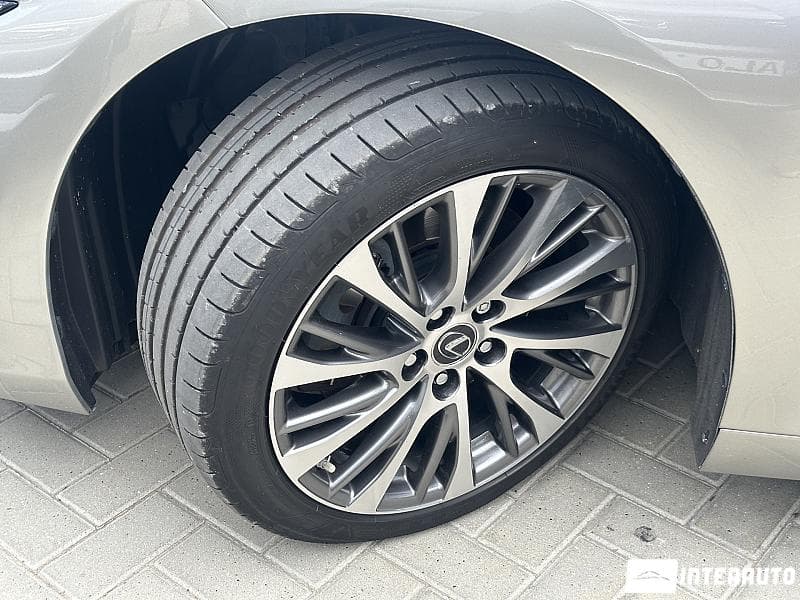 2019 Lexus ES 300h — Miniatură 21