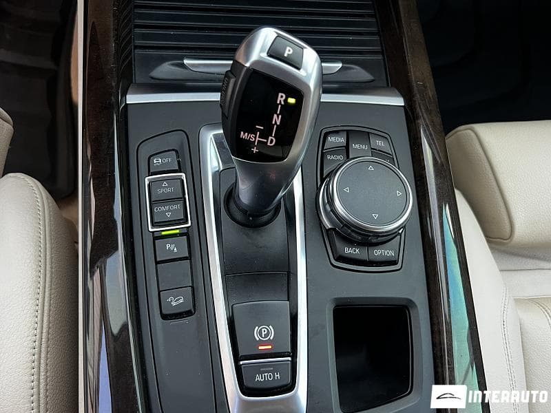 BMW X5 2.5D 2016 — Миниатюра 14