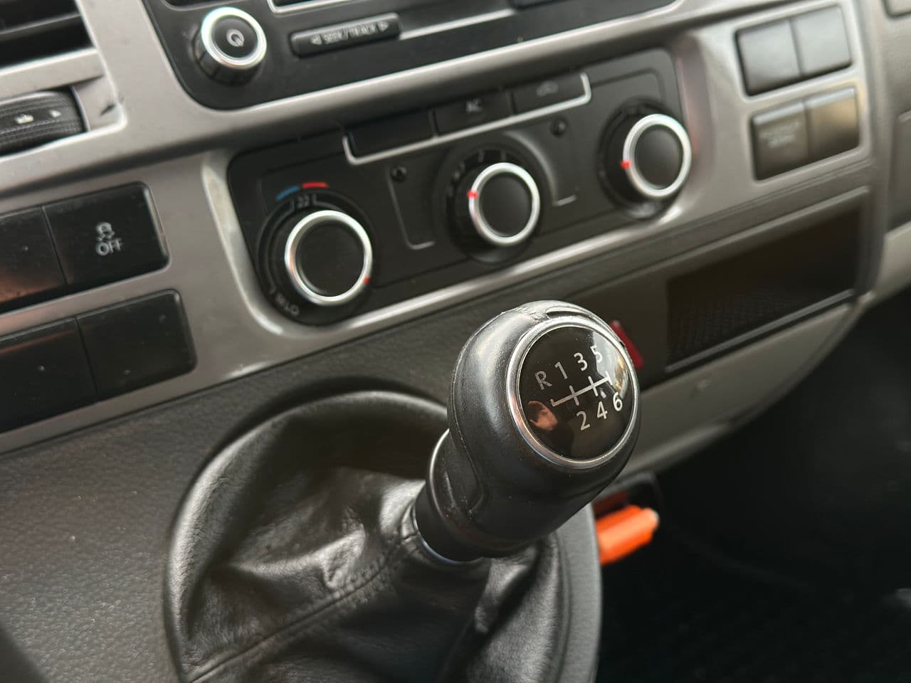 2012 Volkswagen Transporter — Miniatură 11