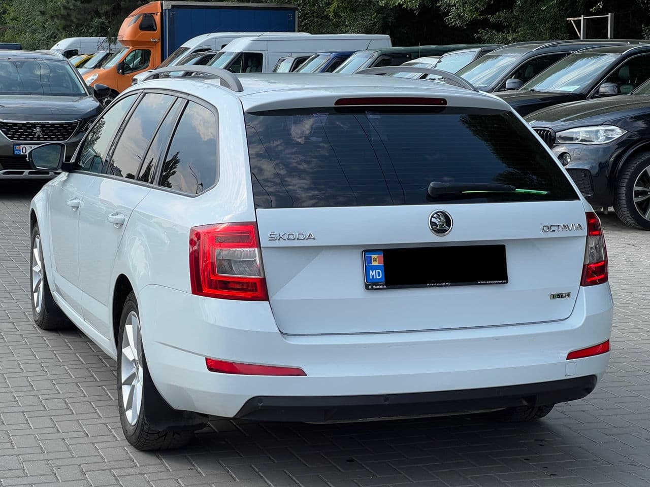 2015 Skoda Octavia — Miniatură 4