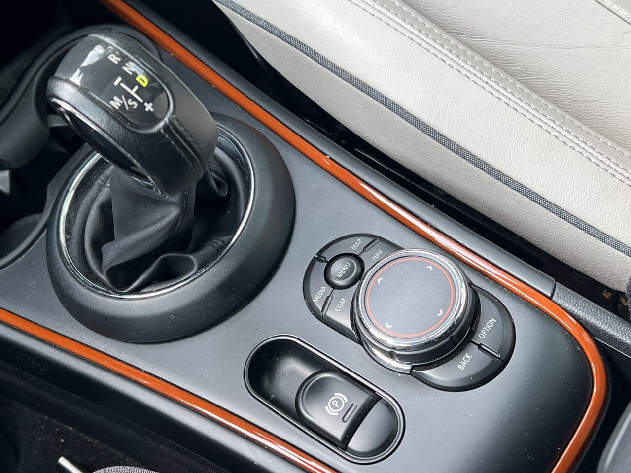 2018 Mini Countryman Cooper S ALL4 — Miniatură 18