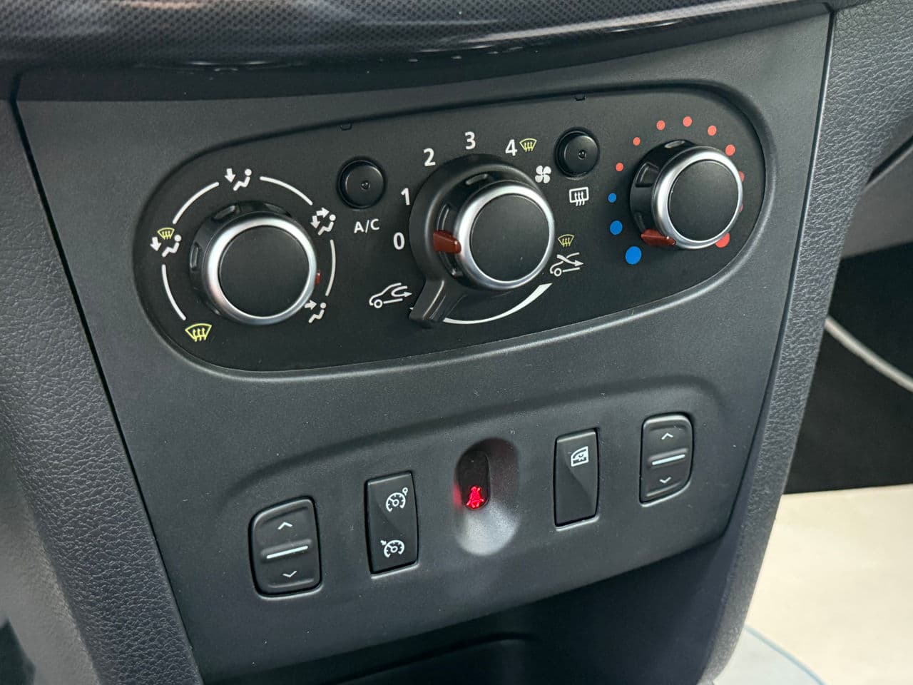 Dacia Logan MCV 2019 — Миниатюра 11