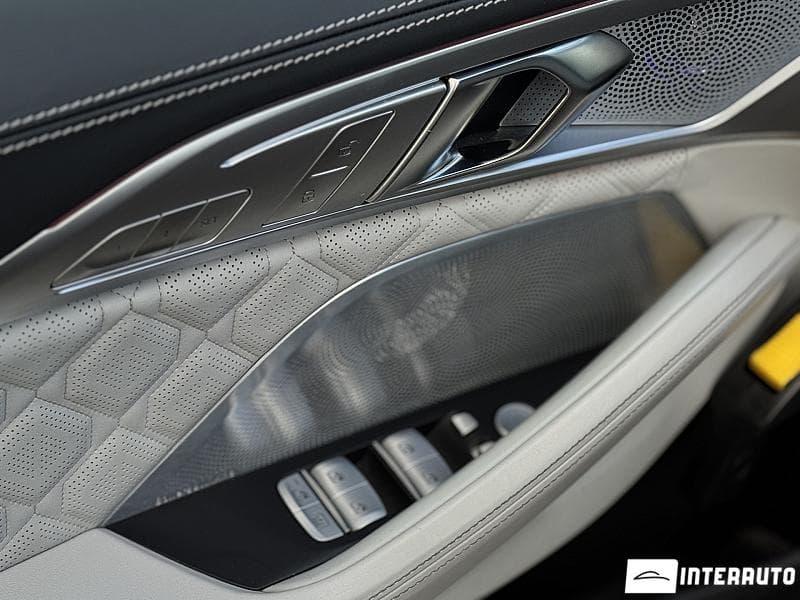 2020 BMW M8 Competition — Miniatură 7