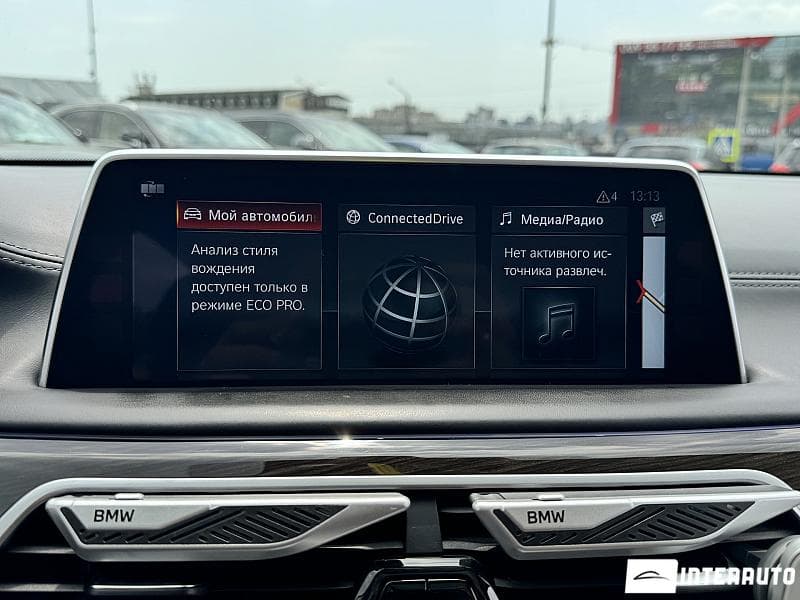 2017 BMW 740 — Miniatură 10