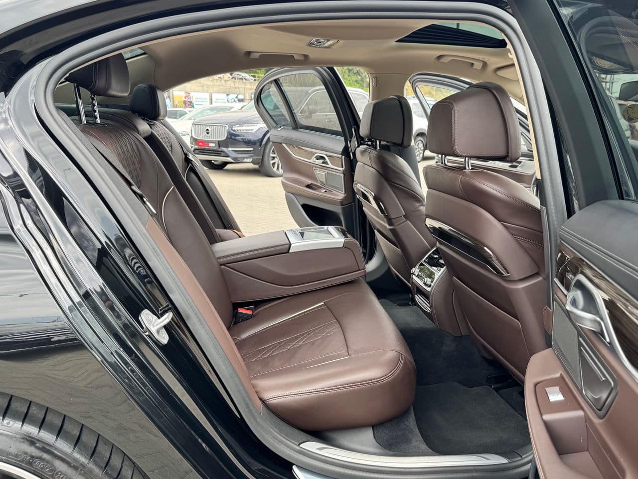 2017 BMW 740 — Miniatură 16