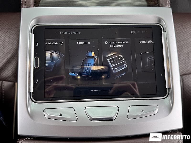 2017 BMW 740 — Miniatură 25