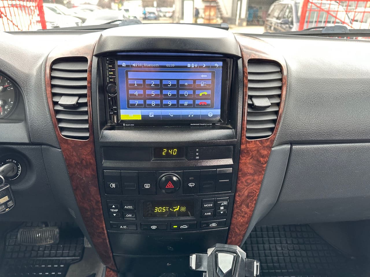 2003 Kia Sorento — Miniatură 10
