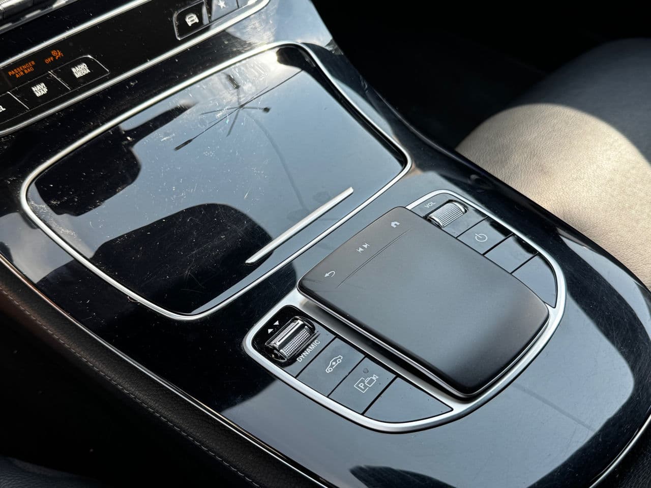 2020 Mercedes E 300de — Miniatură 15