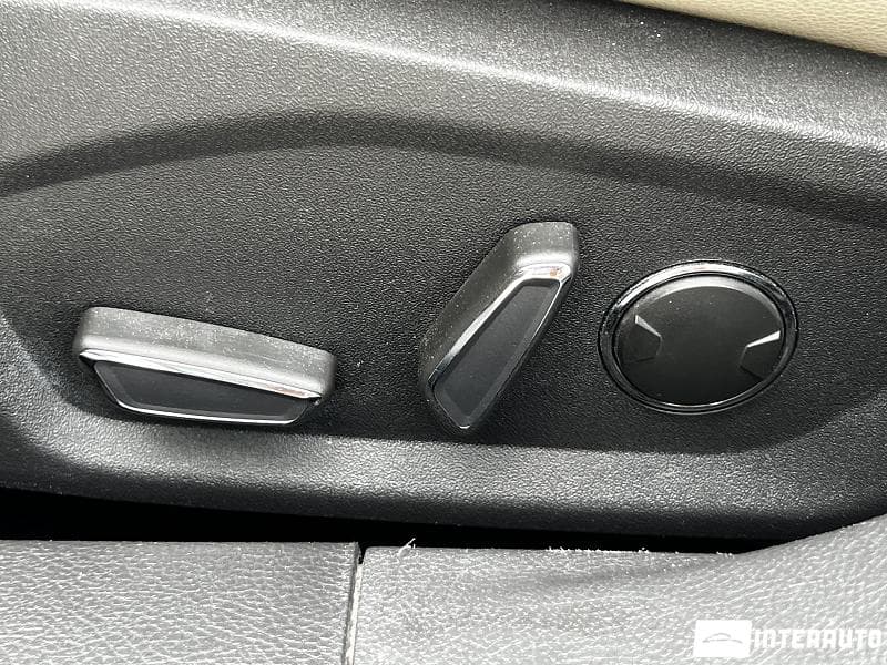2016 Ford Fusion — Miniatură 18