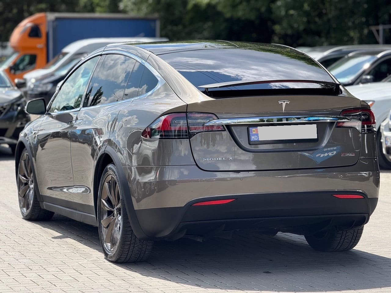2016 Tesla Model X — Miniatură 4