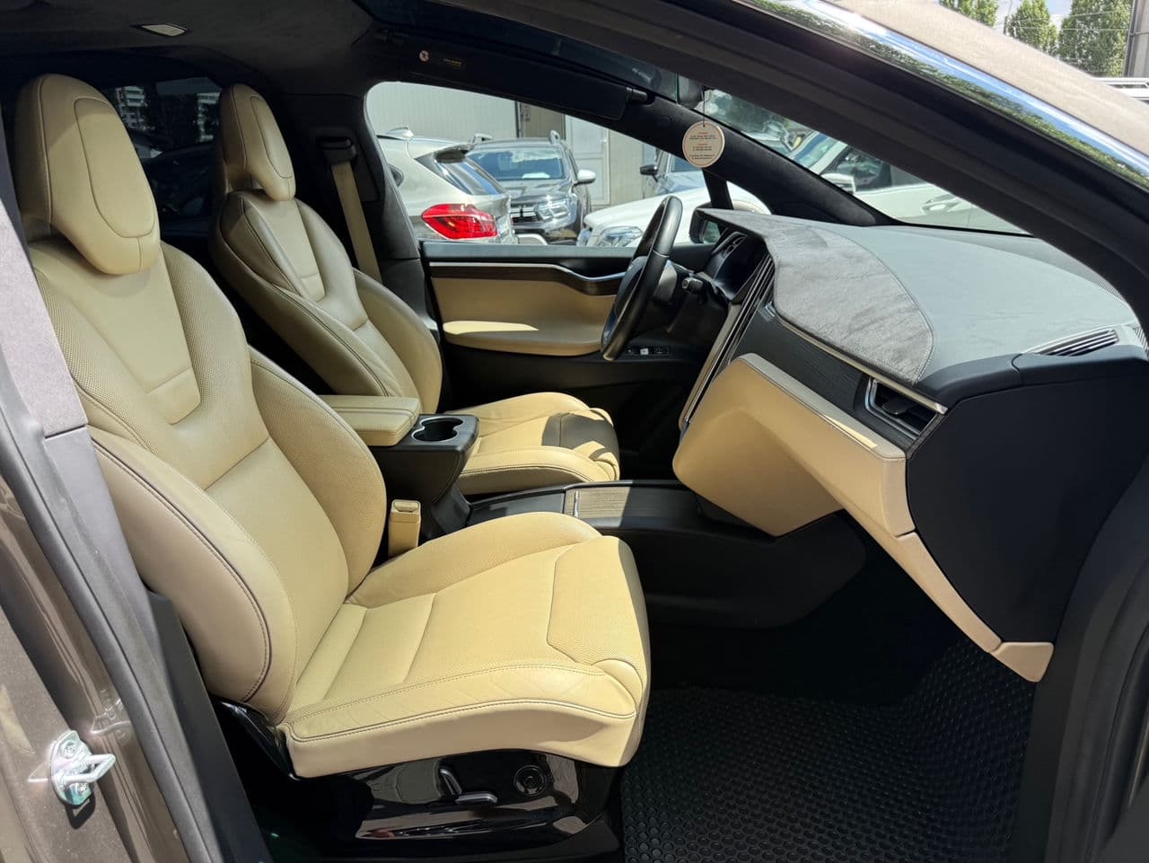 2016 Tesla Model X — Miniatură 9