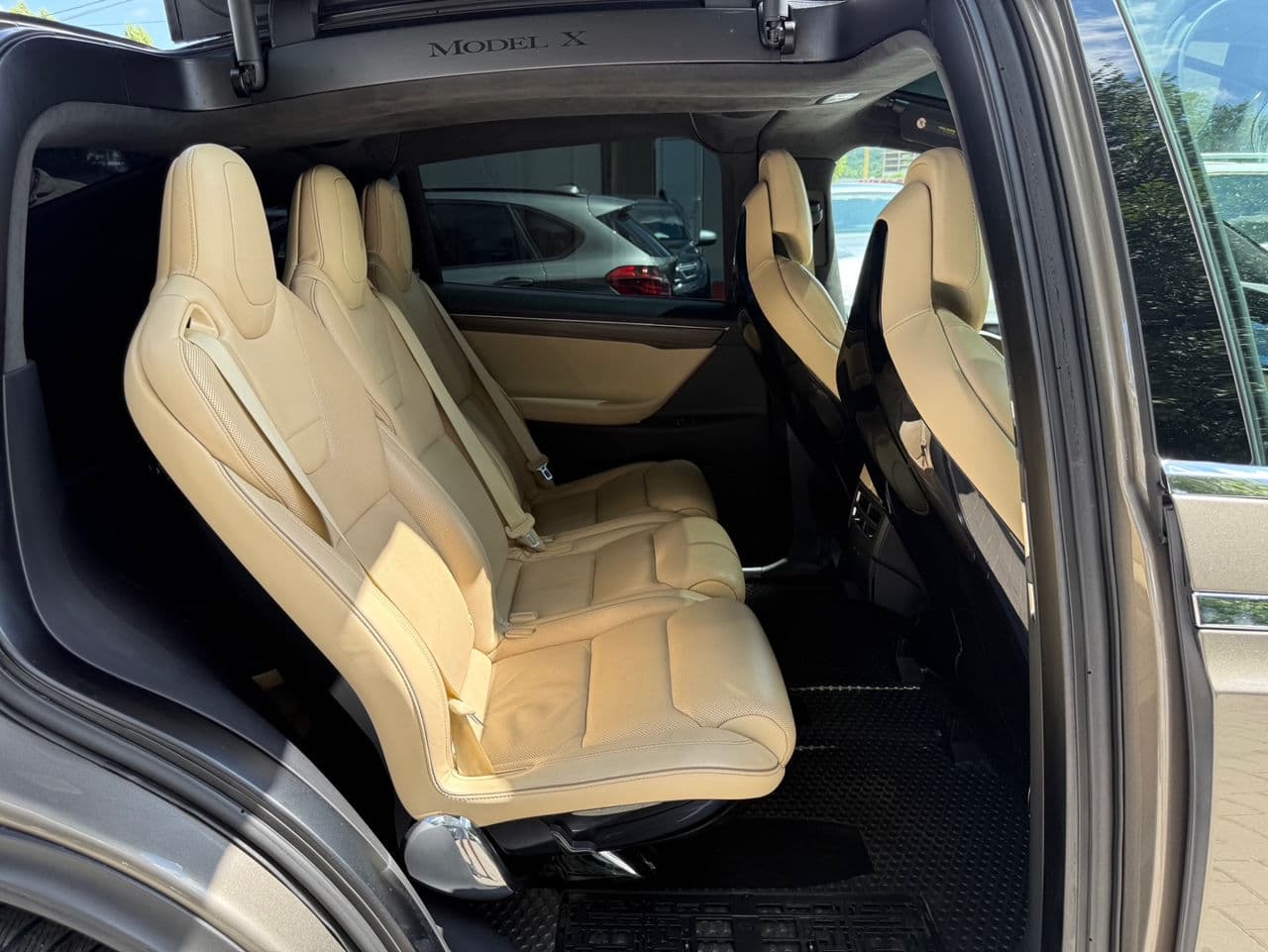 2016 Tesla Model X — Miniatură 10