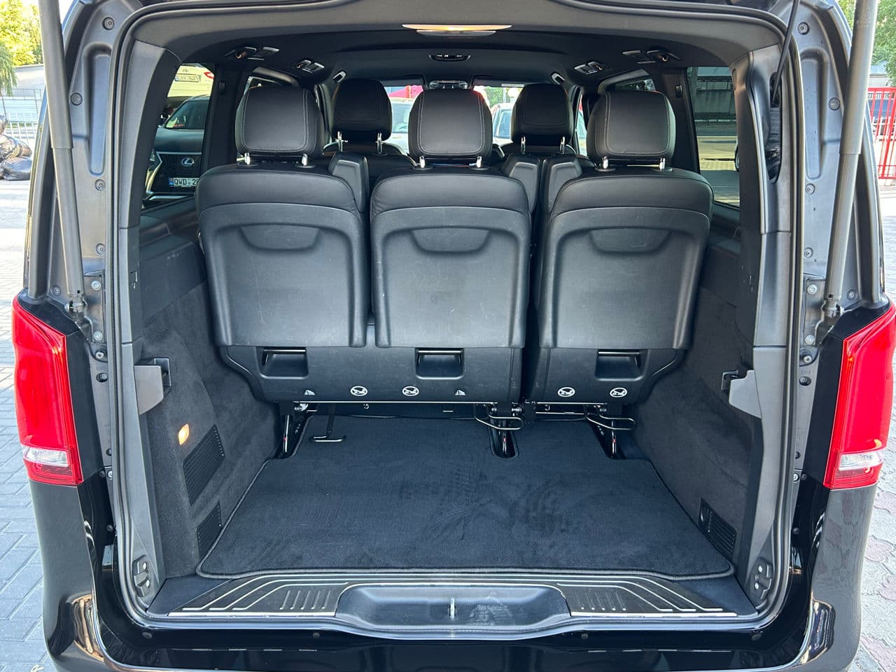 2022 Mercedes V 300 — Miniatură 23