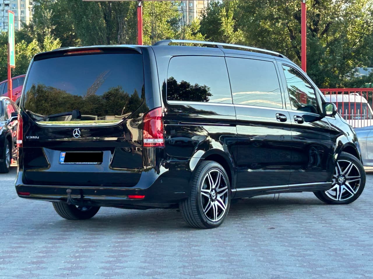 2022 Mercedes V 300 — Miniatură 3