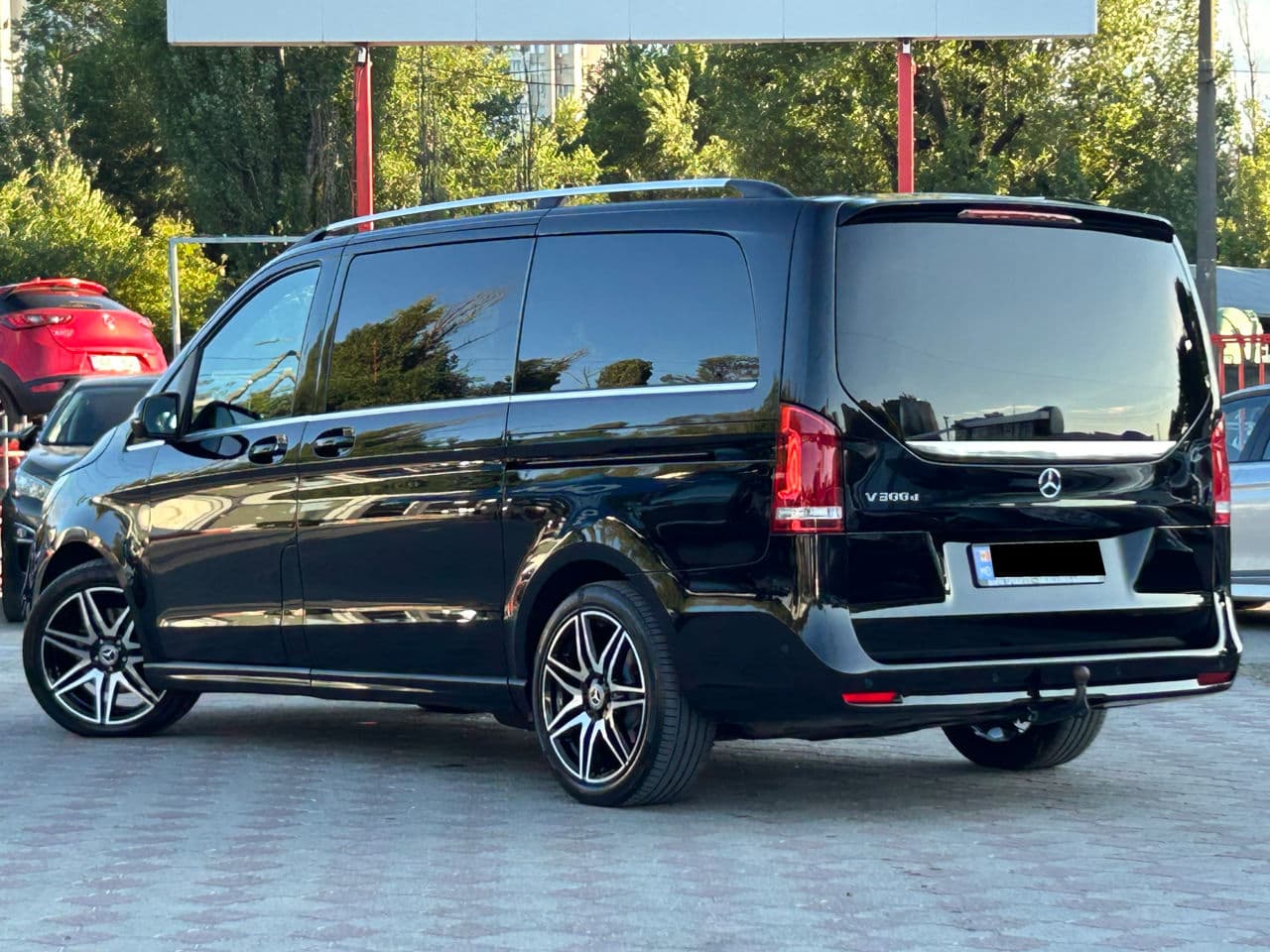 2022 Mercedes V 300 — Miniatură 2