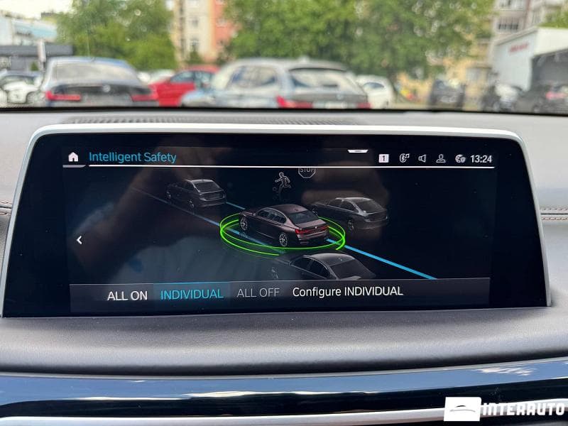 2019 BMW 745e — Miniatură 16