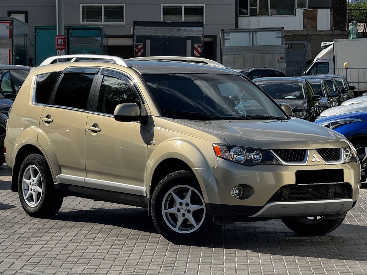 2008 Mitsubishi Outlander XL — Miniatură 3
