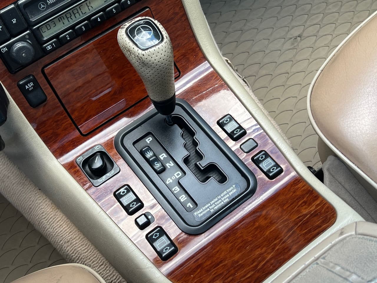 1998 Mercedes S 320 — Miniatură 13
