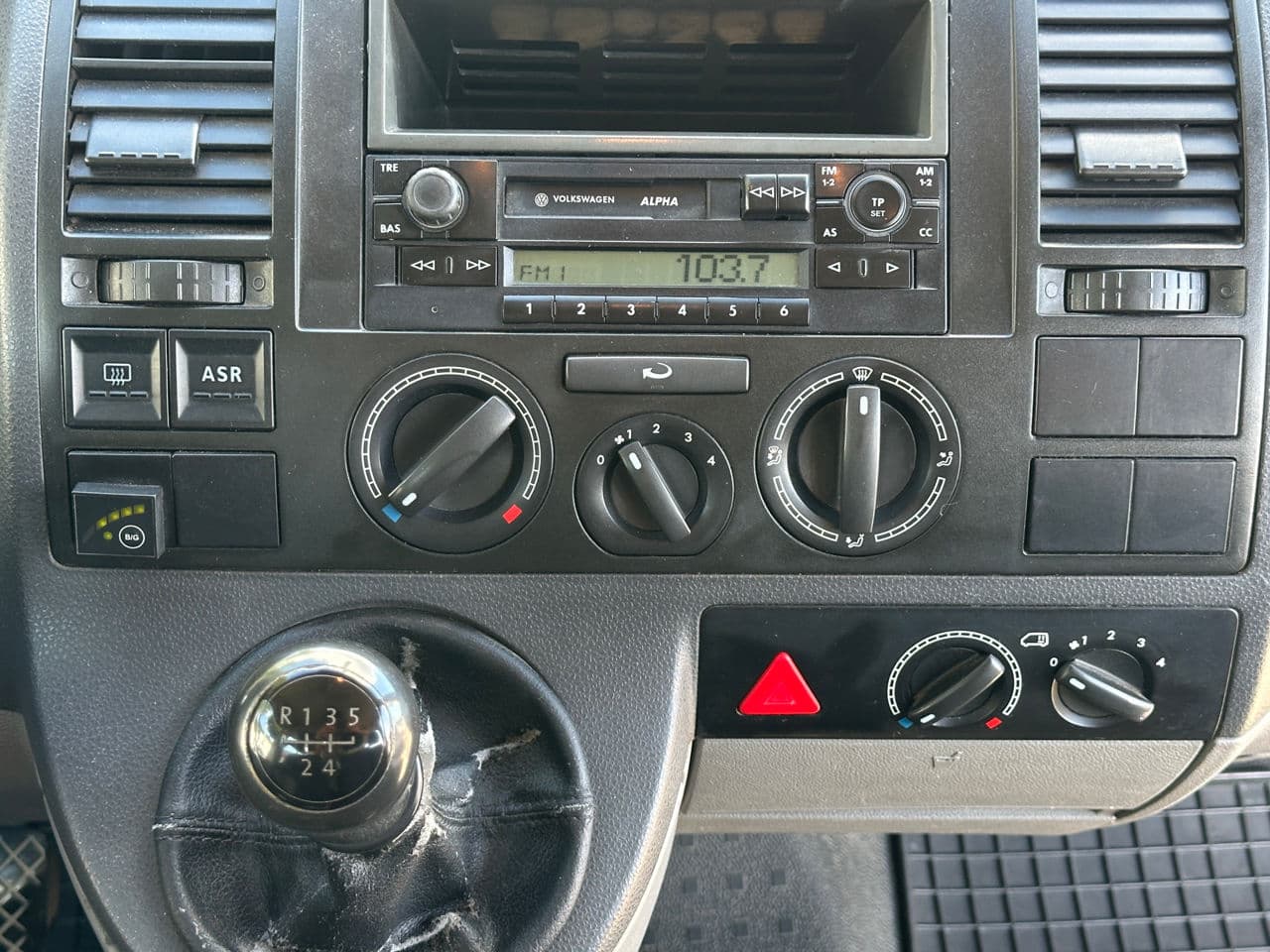 2005 Volkswagen Transporter — Miniatură 8