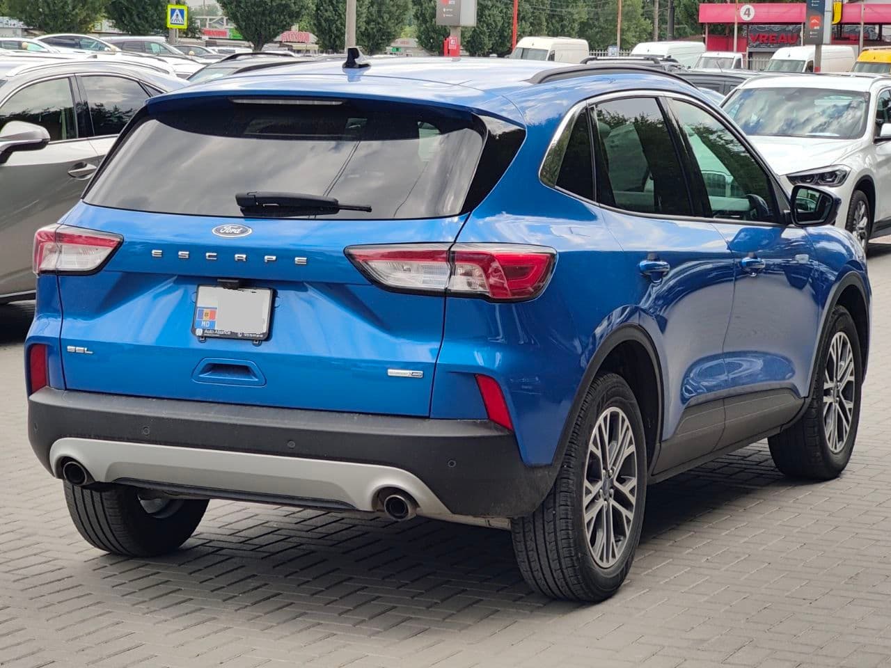 2019 Ford Escape — Miniatură 2