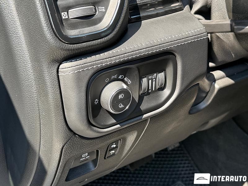 2021 Dodge RAM — Miniatură 8