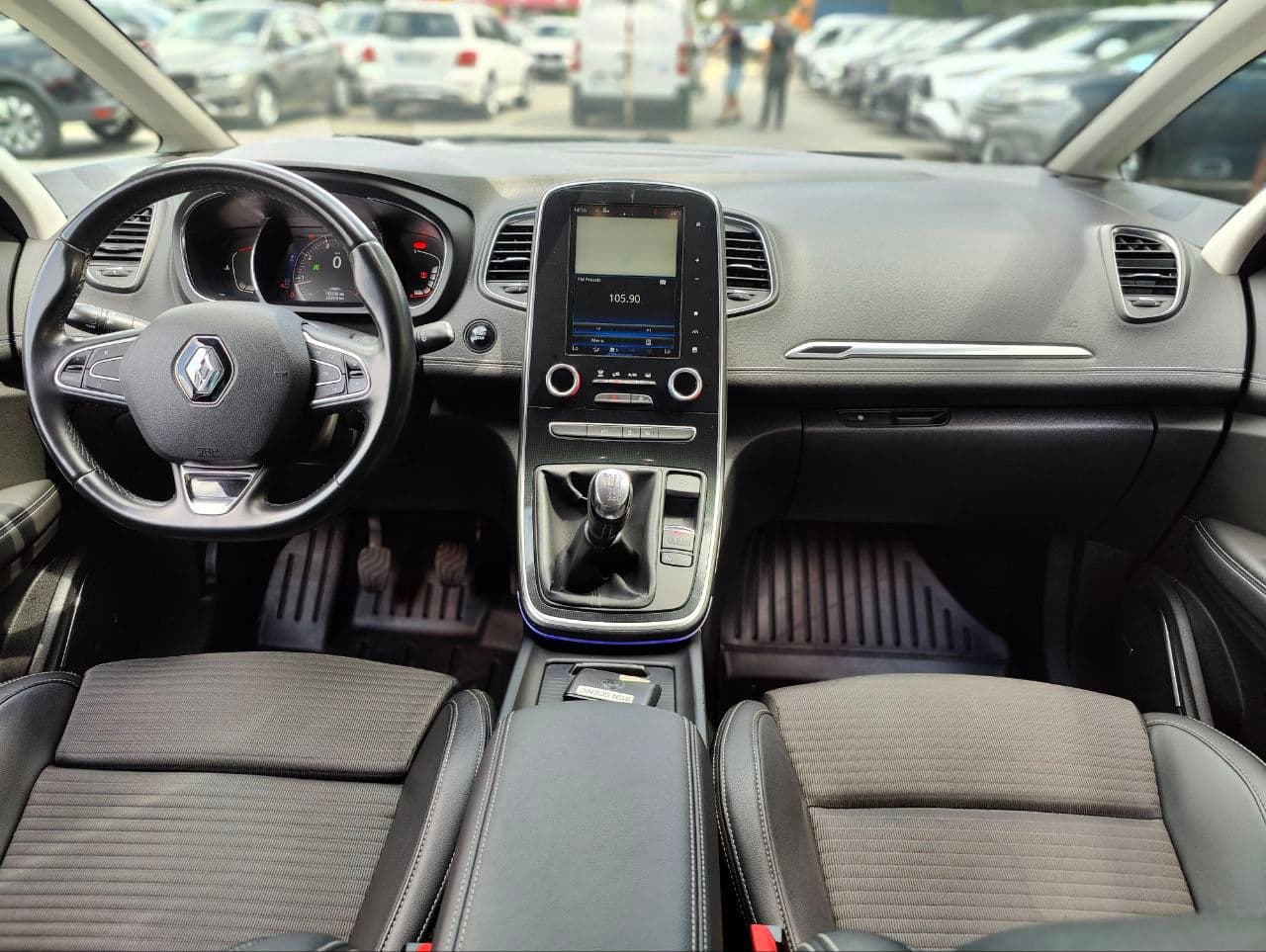 2017 Renault Scenic — Miniatură 6