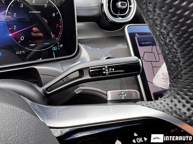 Mercedes C 200 2024 — Миниатюра 13