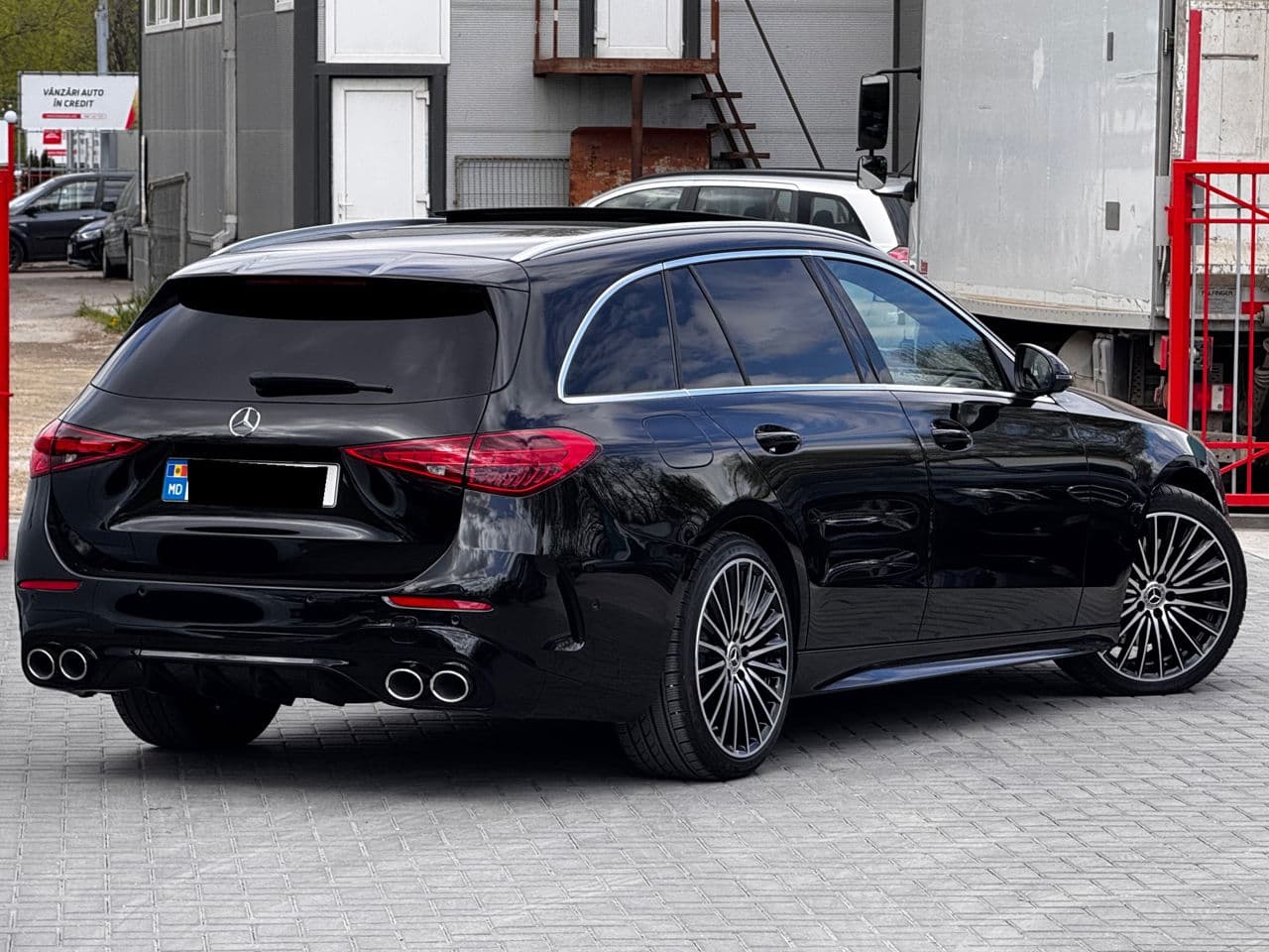 Mercedes C 200 2024 — Миниатюра 2
