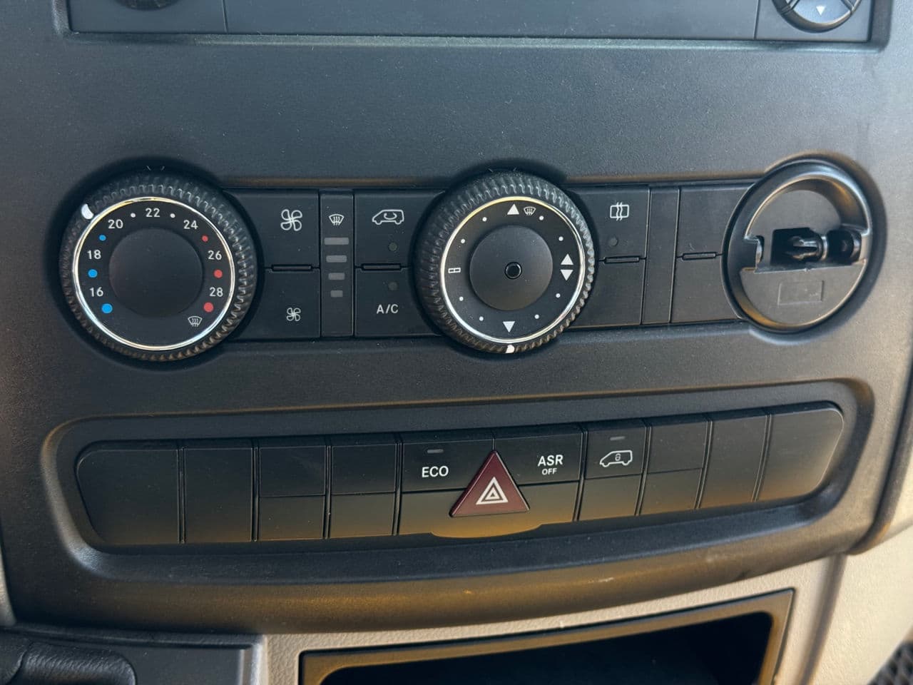2018 Mercedes Sprinter — Miniatură 13